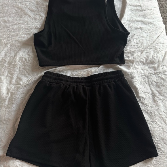 Ohio State Matching Set ❤️‍🔥 - Picture 3 of 3